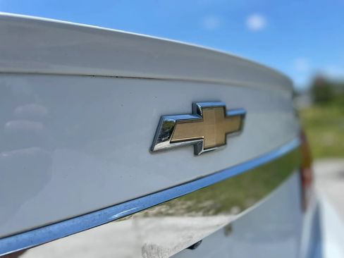 Used 2013 Chevrolet Cruze LTZ w/ Enhanced Safety Package FWD image 10