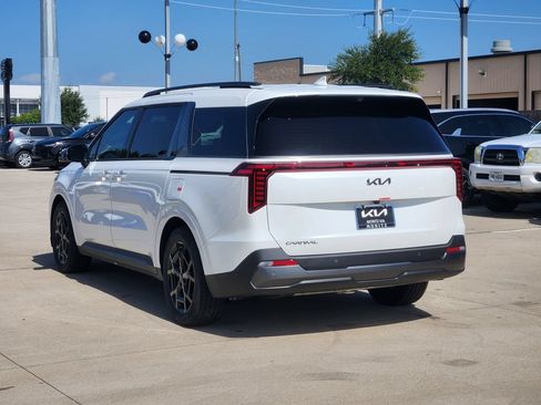 New 2026 Kia Carnival SX Prestige FWD image 3