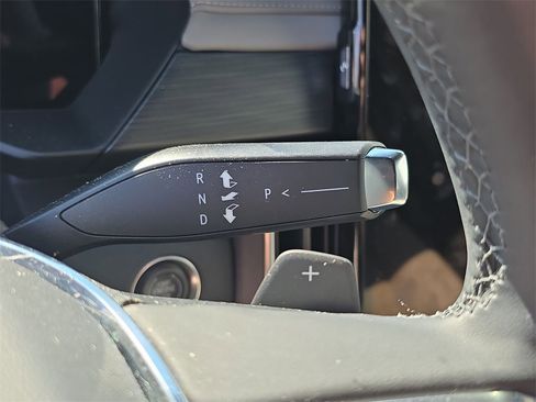 Used 2025 GMC Acadia Elevation w/ Elevation Premium Package image 16