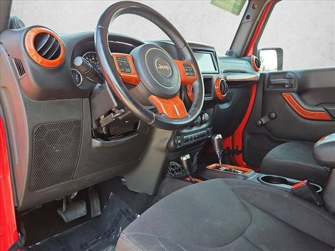 Used 2014 Jeep Wrangler Unlimited Sport w/ Connectivity Group AWD/4WD image 10