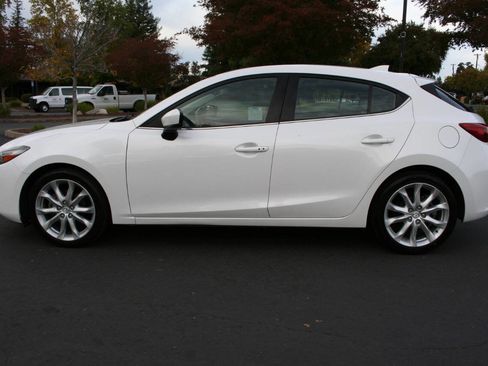 Used 2018 MAZDA MAZDA3 Touring image 7