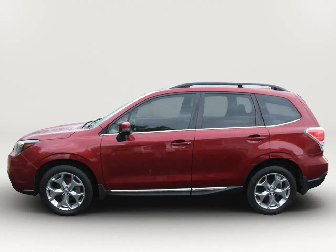 Used 2018 Subaru Forester 2.5i Touring AWD/4WD image 5