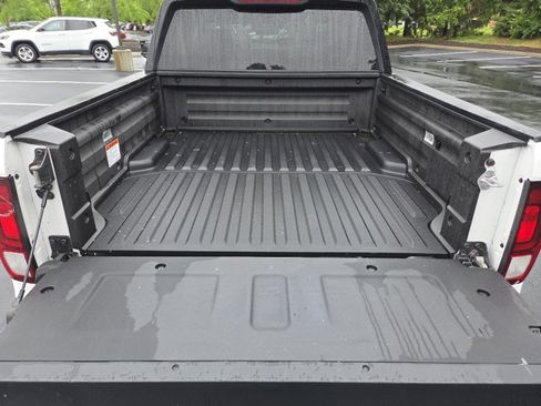 Certified 2025 Honda Ridgeline Sport image 24