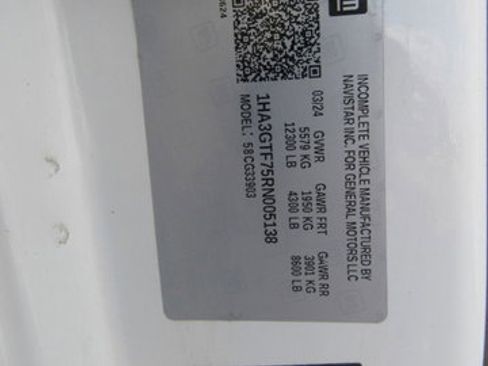 Used 2024 Chevrolet Express 3500 w/ Power Convenience Package RWD image 25