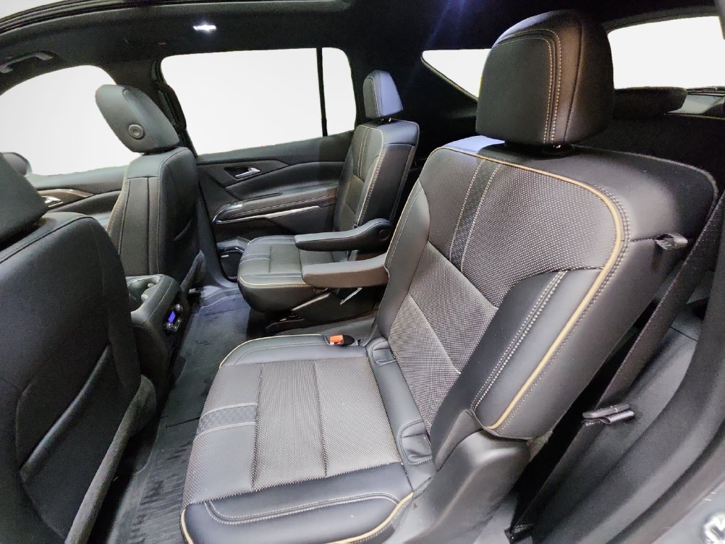 Certified 2025 Chevrolet Traverse High Country w/ LPO, Floor Liner Package AWD/4WD image 26