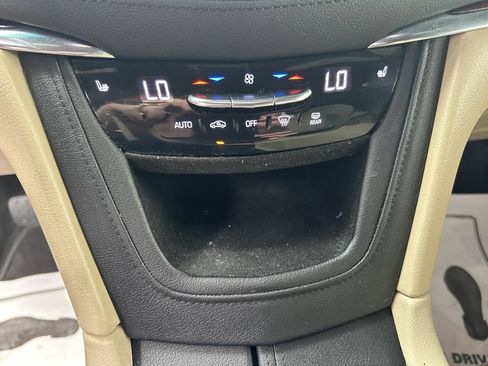 Used 2019 Cadillac XT5 Luxury FWD image 13