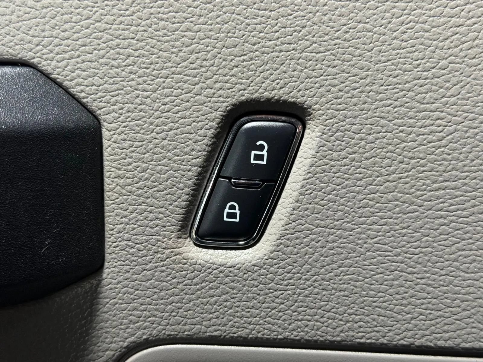 Used 2019 Ford F150 XL w/ Equipment Group 101A Mid RWD image 17