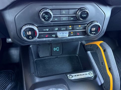 Certified 2024 Ford Bronco Badlands AWD/4WD image 31