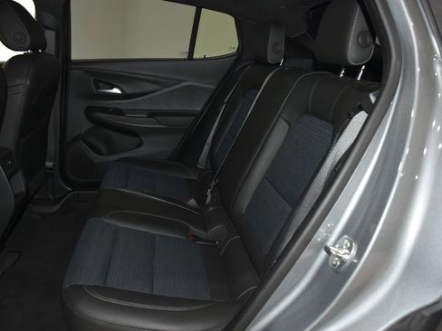 Used 2025 Buick Envista Sport Touring image 27