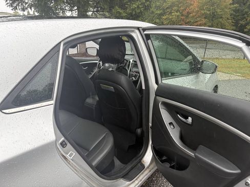 Used 2013 Hyundai Elantra GT w/ Style Pkg FWD image 15