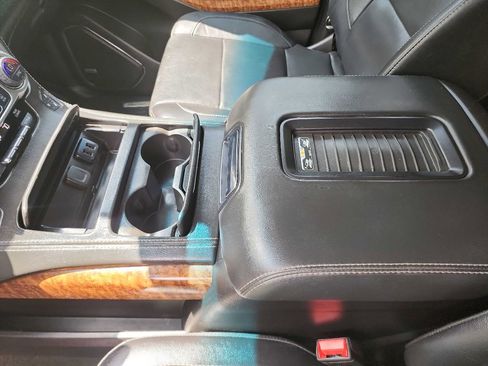 Used 2018 Chevrolet Tahoe Premier RWD image 28