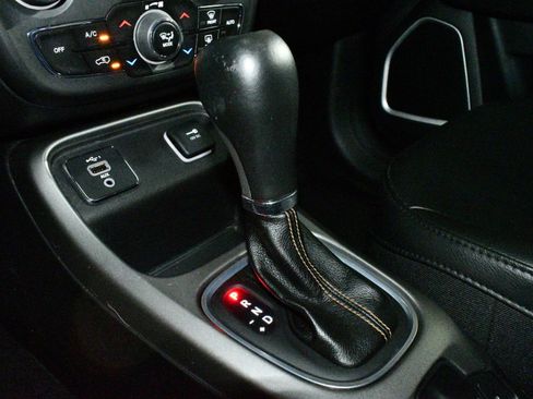 Used 2019 Jeep Compass Latitude w/ Popular Equipment Group image 39