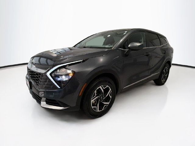 Used 2023 Kia Sportage LX AWD/4WD image 3