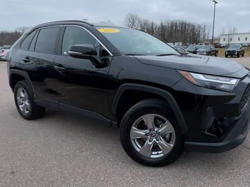 Used 2025 Toyota RAV4 XLE image 8