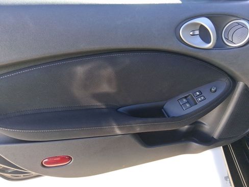 Used 2016 Nissan 370Z Coupe image 12