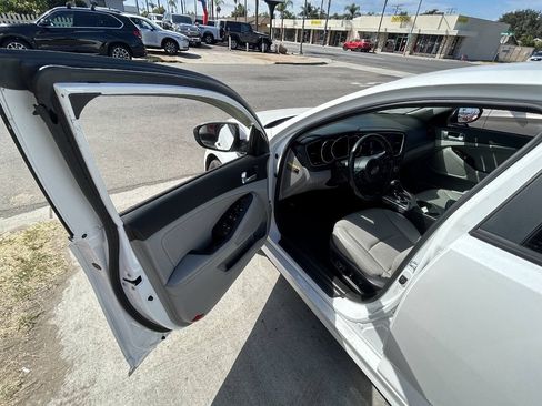 Used 2015 Kia Optima EX FWD image 9