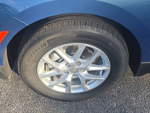 Used 2024 Chevrolet Equinox LS w/ Driver Confidence II Package image 6