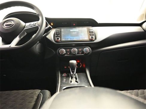 Used 2023 Nissan Kicks SV image 15