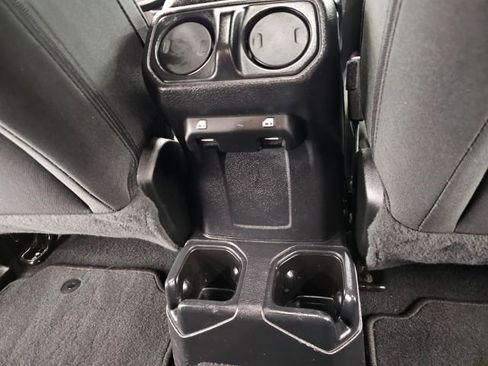 Used 2021 Jeep Gladiator Sport image 36