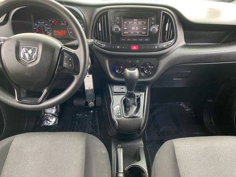 Used 2022 RAM ProMaster City Tradesman FWD image 11