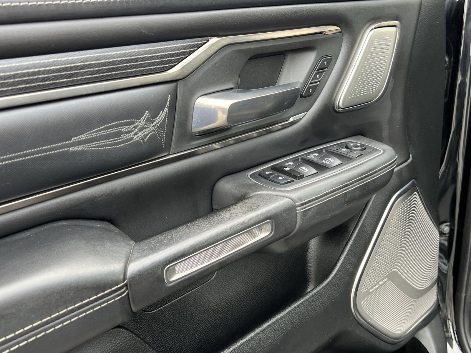 Used 2020 RAM 1500 Limited AWD/4WD image 15