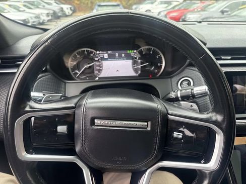 Used 2022 Land Rover Range Rover Velar R-Dynamic S image 32