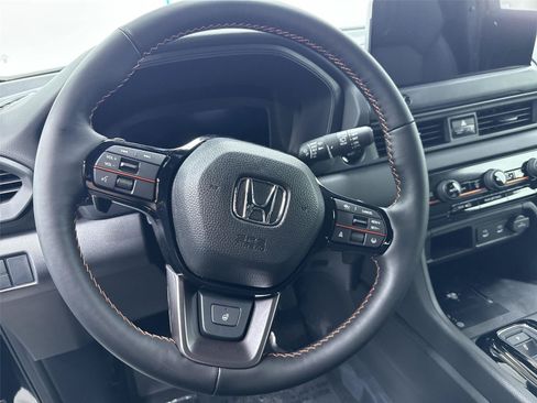 New 2026 Honda Pilot TrailSport image 23