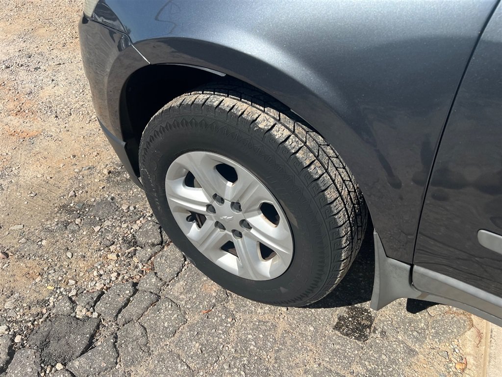Used 2012 Chevrolet Traverse LS FWD image 21