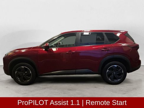 Used 2025 Nissan Rogue SV AWD/4WD image 2