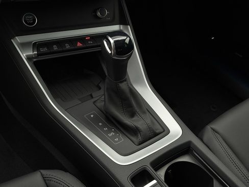 New 2025 Audi Q3 2.0T Premium image 27