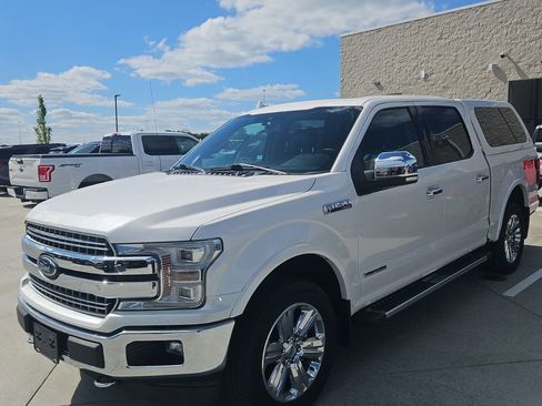 Used 2018 Ford F150 Lariat w/ Equipment Group 502A Luxury AWD/4WD image 3