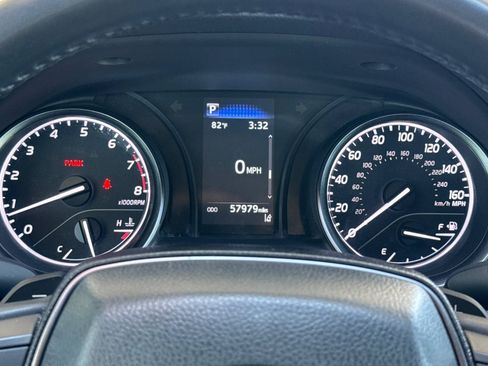Used 2024 Toyota Camry SE FWD image 17