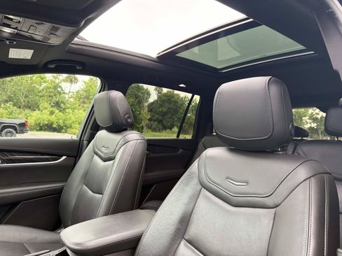 Used 2021 Cadillac XT6 Premium Luxury FWD image 23