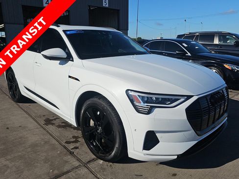 Used 2022 Audi e-tron Premium w/ Convenience Plus Package AWD/4WD image 5