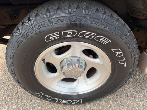 Used 2001 Ford Explorer Eddie Bauer AWD/4WD image 18