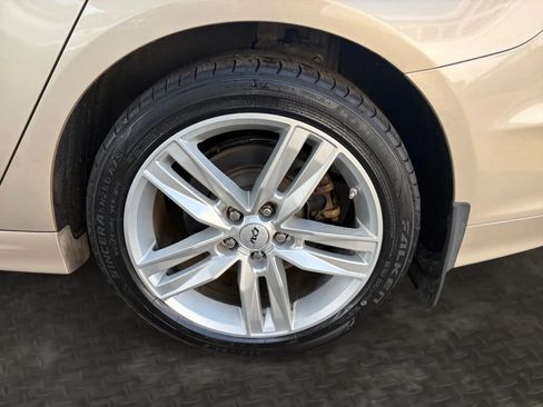 Used 2017 Ford Fusion Energi SE FWD image 41