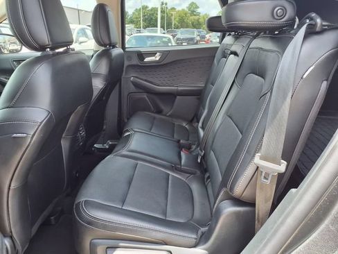 Used 2020 Ford Escape Titanium FWD image 18