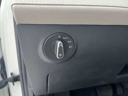 New 2025 Volkswagen Taos S image 9