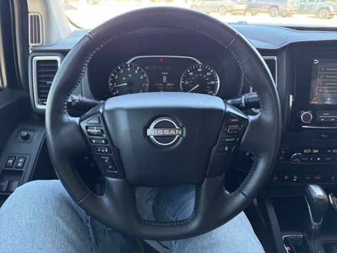 Used 2024 Nissan Frontier SV w/ SV Convenience Package image 15