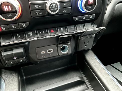 Used 2022 GMC Sierra 2500 AT4 AWD/4WD image 17