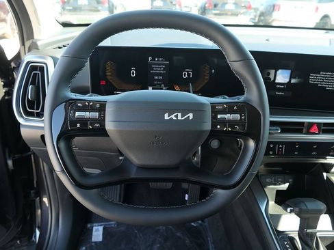 New 2026 Kia Sorento LX FWD image 44