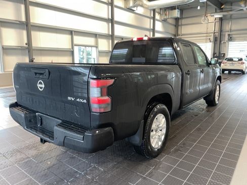 Used 2024 Nissan Frontier SV w/ Technology Package AWD/4WD image 18