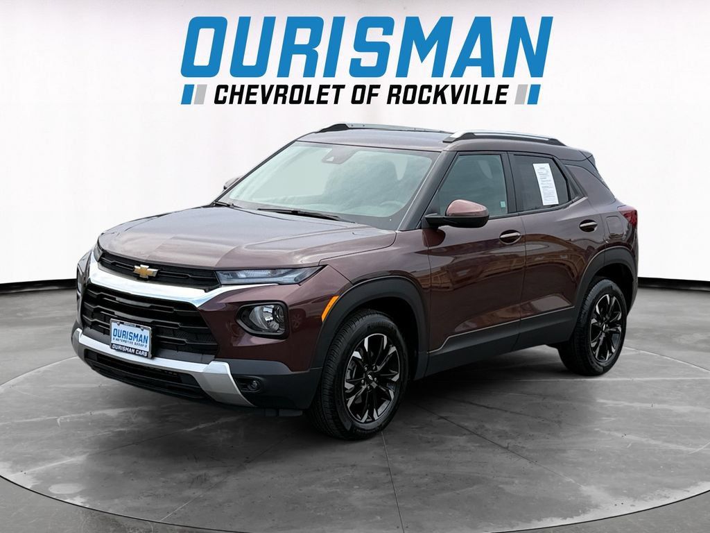 Used 2023 Chevrolet TrailBlazer LT FWD image 2