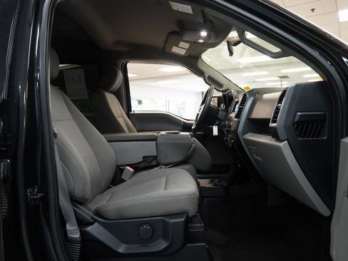 Used 2018 Ford F150 XLT image 25