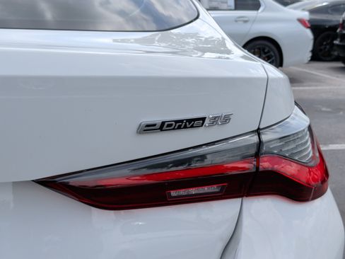 Used 2024 BMW i4 eDrive35 w/ Premium Package RWD image 11