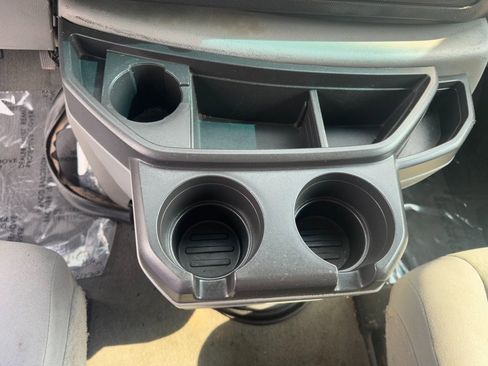 Used 2010 Ford E-350 and Econoline 350 XLT image 41