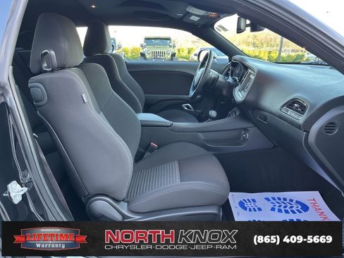 Used 2023 Dodge Challenger R/T w/ Blacktop Package image 20