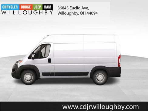 New 2024 RAM ProMaster 2500 w/ Convenience Group FWD image 3