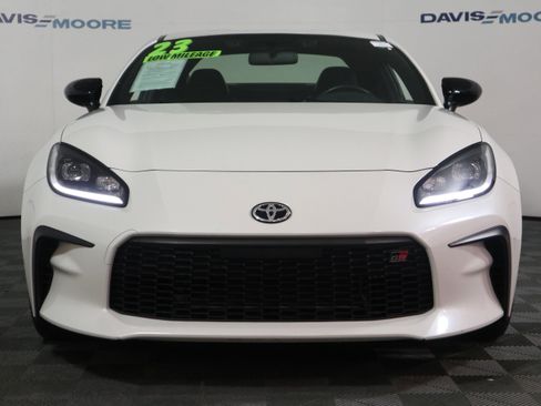 Used 2023 Toyota GR86 Premium w/ ALL Weather Mat Package (TMS) RWD image 13
