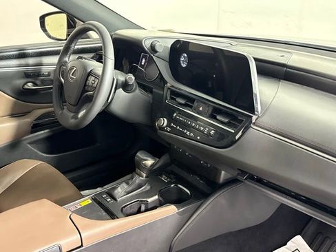 Used 2023 Lexus ES 300h 300h image 31